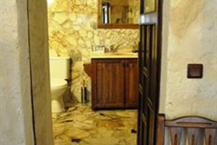 Room 3 of 21