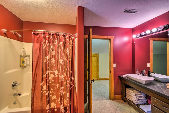 Room 45 of 62