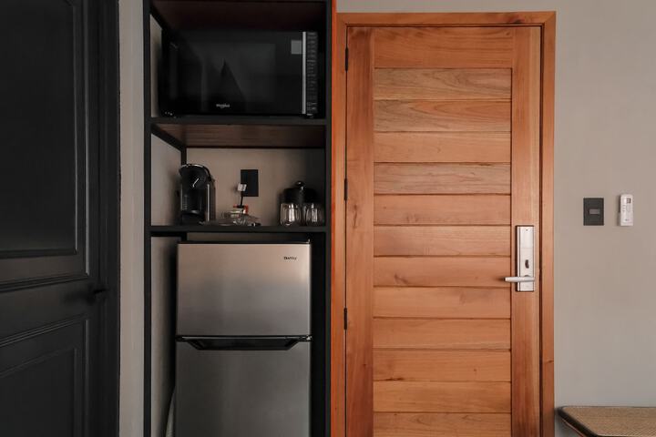 Room 17 of 34