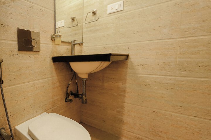 Room 6 of 6