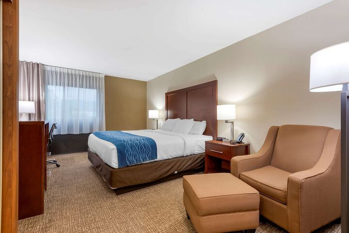 2 Double Beds (6 of 12)