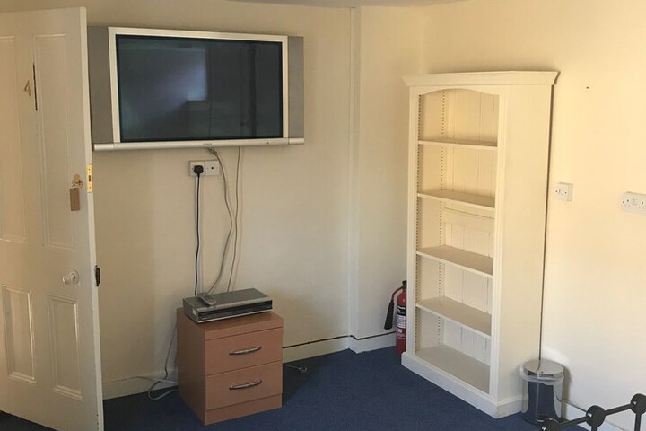Room 2 of 14