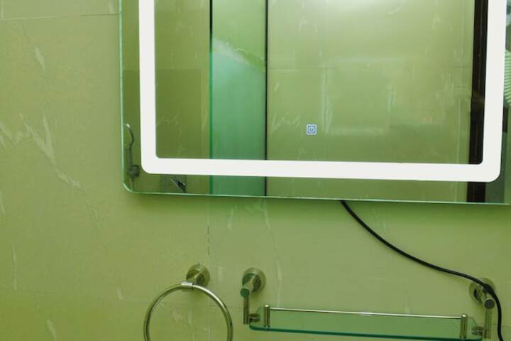 Room 10 of 20