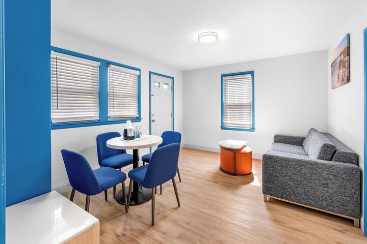 Room 12 of 30