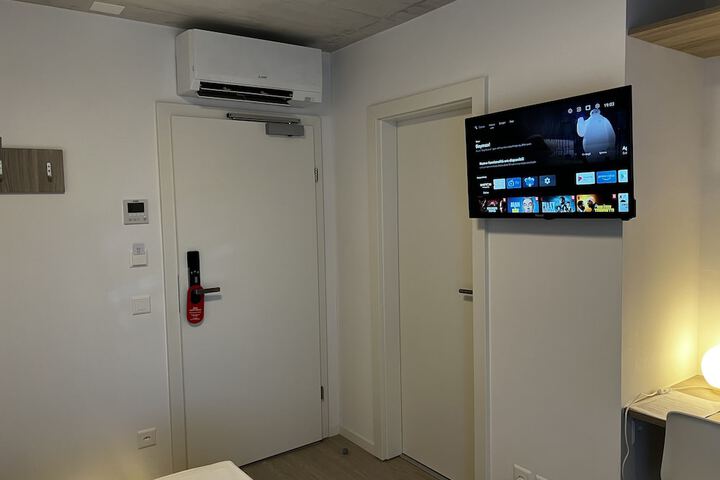 Room 38 of 47