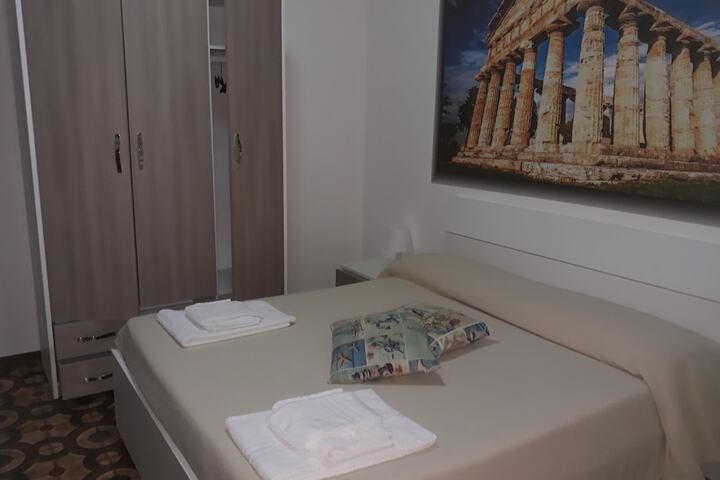 Room 4 of 51