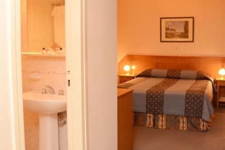 Room 12 of 43