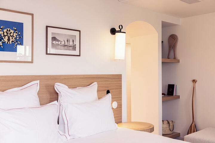 Room 26 of 146