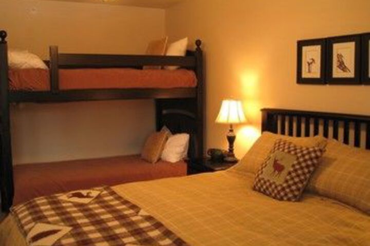 Room 5 of 13