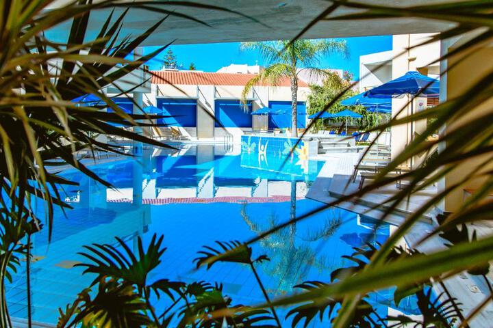 Pool 9 of 23