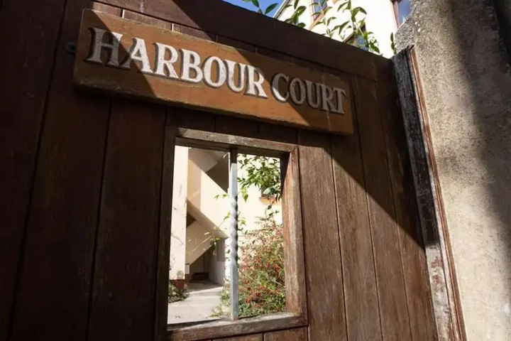 Harbour Court 6