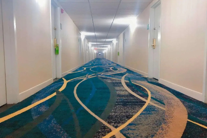 Room 6 of 11