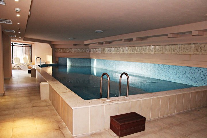 Pool 45 of 89