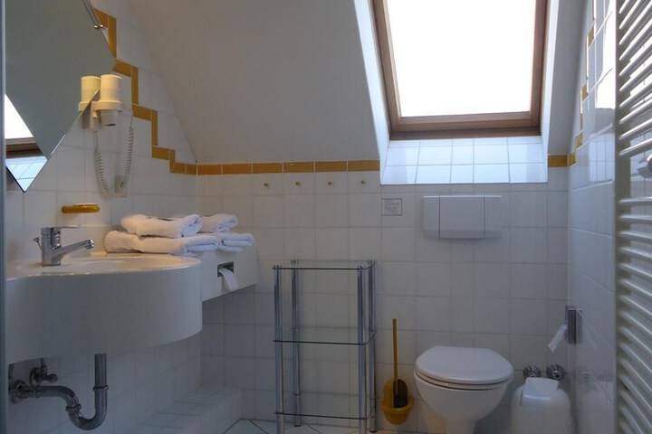 Room 19 of 36