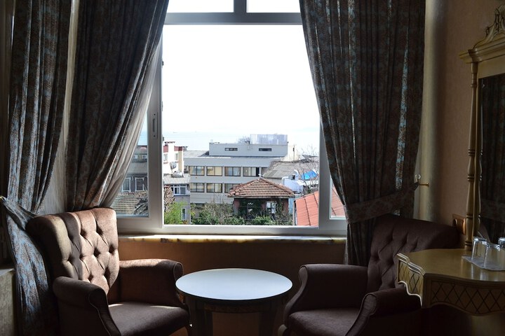 Room 47 of 119