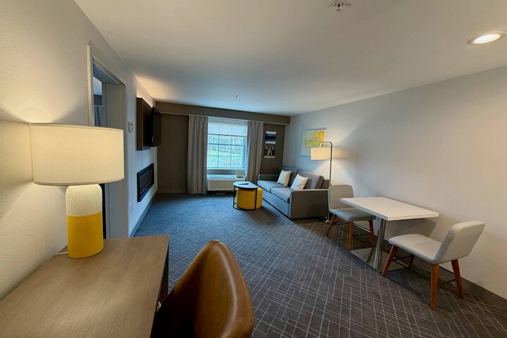 Room 50 of 92