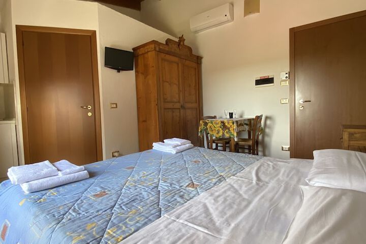 Room 17 of 57