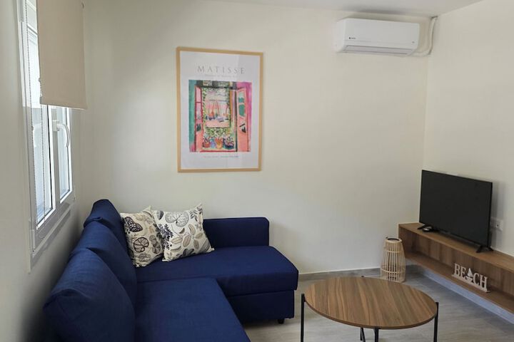 Room 7 of 10