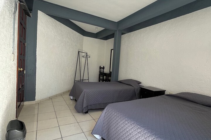 Room 10 of 46