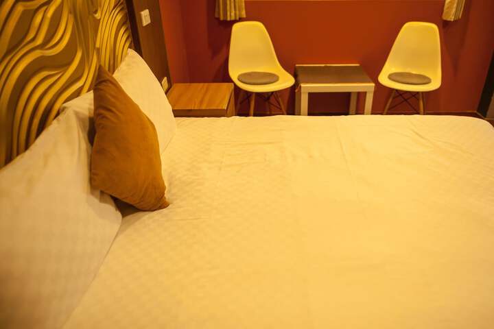 Room 11 of 63