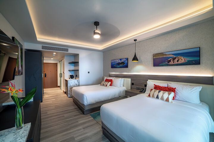 Room 9 of 65