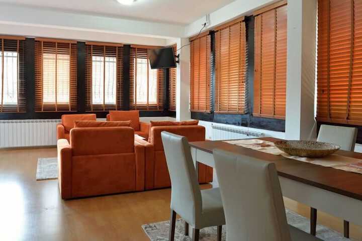 Room 15 of 23