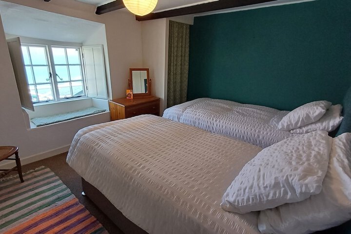 Room 7 of 51