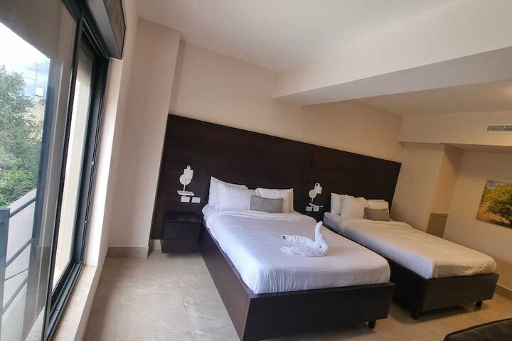 Room 122 of 243