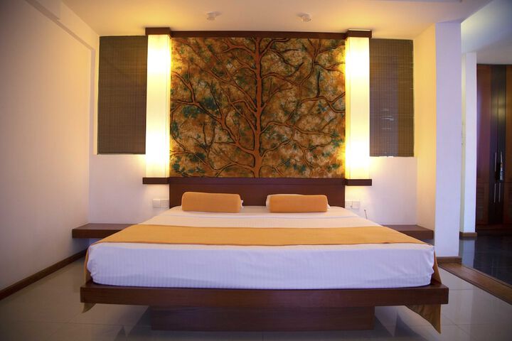 Room 31 of 210
