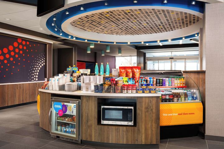 Snack bar