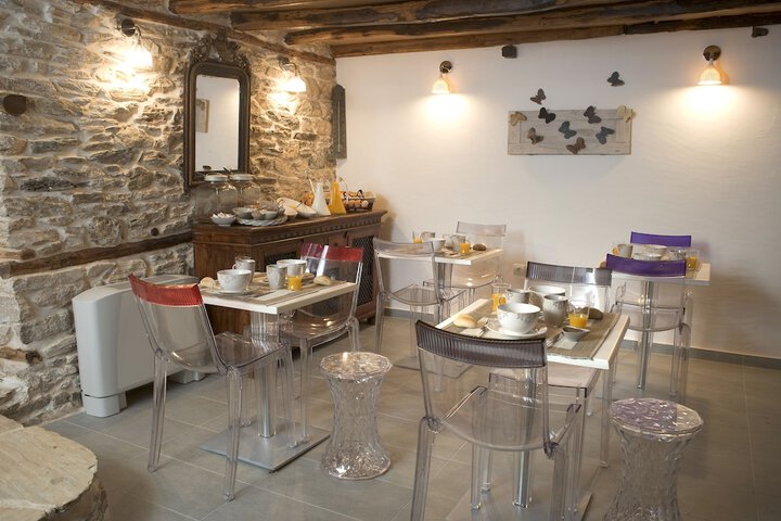 Breakfast/Coffee Service 16 of 32