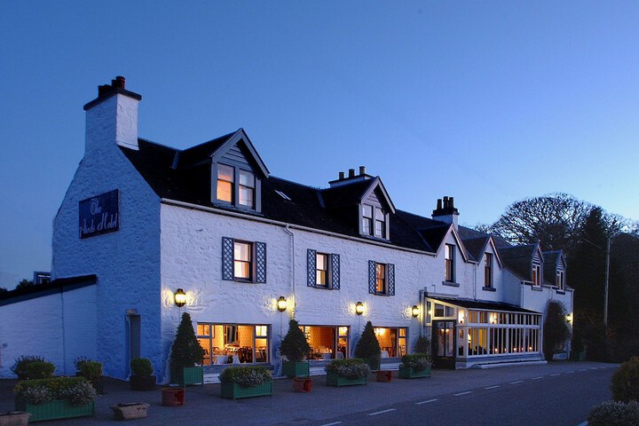 The Airds Hotel & Restaurant in Appin
