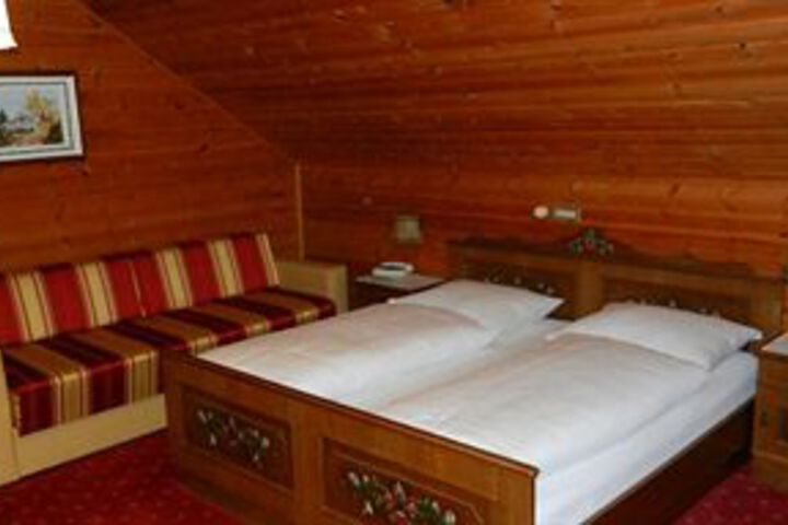 Room 22 of 48