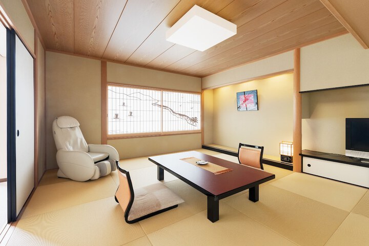 Room 5 of 25