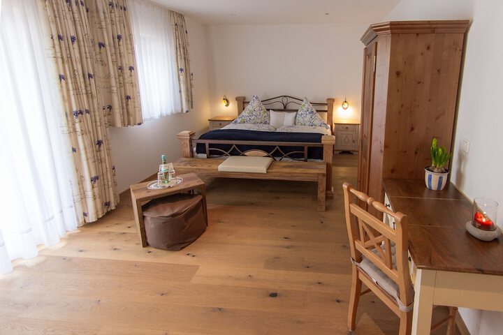 Room 10 of 44