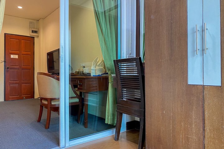 Room 7 of 16
