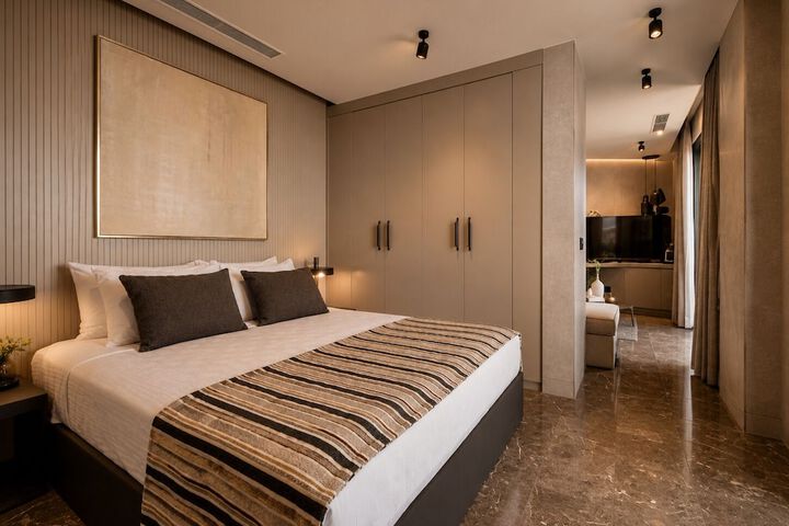 Room 45 of 140