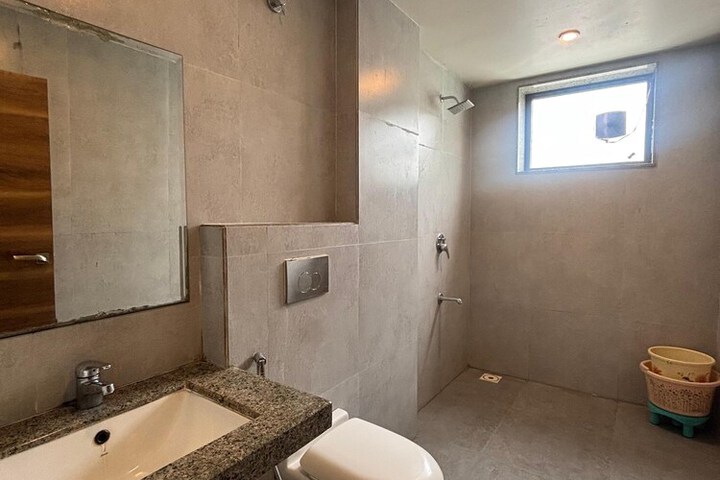 Room 12 of 14