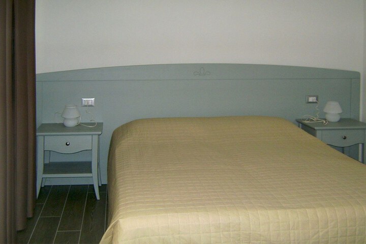 Room 4 of 41