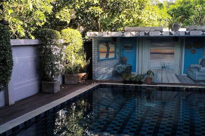 Pool 32 of 34