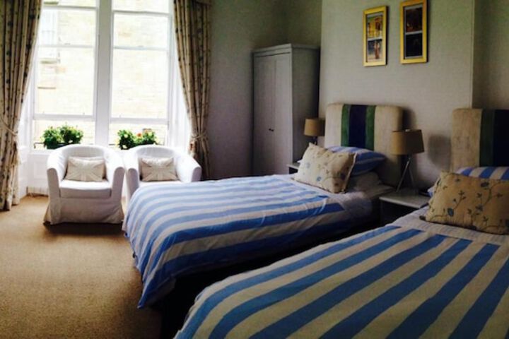 Room 9 of 17