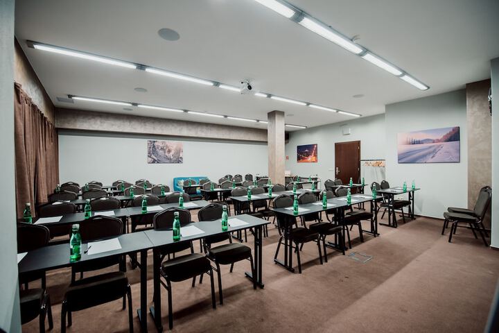 Business Center 49 of 59
