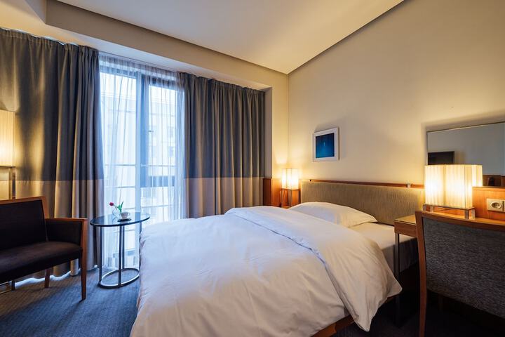 Room 43 of 156