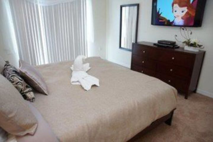 Room 11 of 26