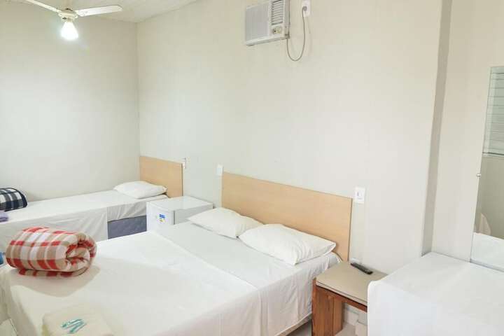Room 6 of 27