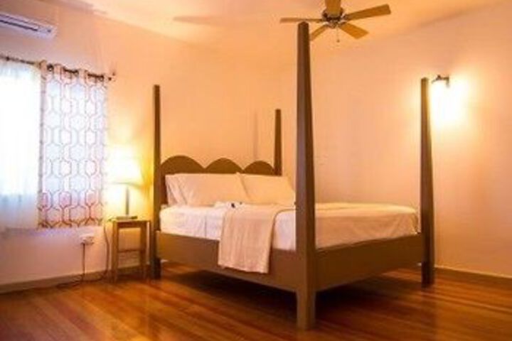 Room 20 of 32