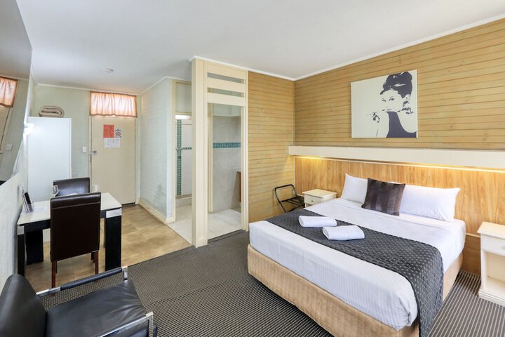 Room 15 of 35