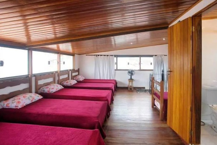 Room 10 of 11