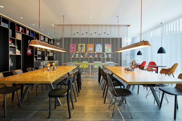 Guest Lobby