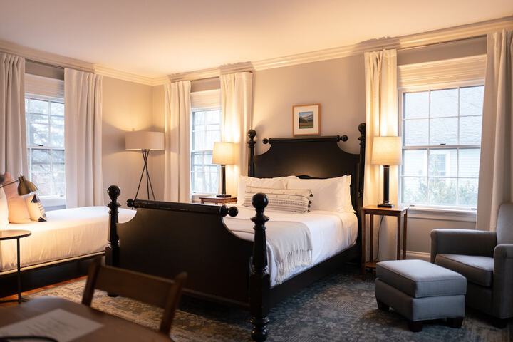 Room 12 of 61